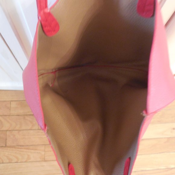 BCBG LARGE TOTE BAG - Picture 3 of 3